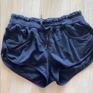 LULULEMON black sports shorts
